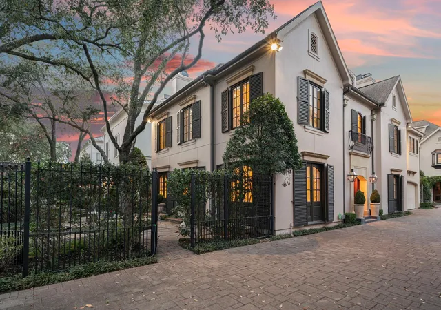1st image of 5012 Tangle Ln, Houston, TX 77056 | MLS# 63287371
