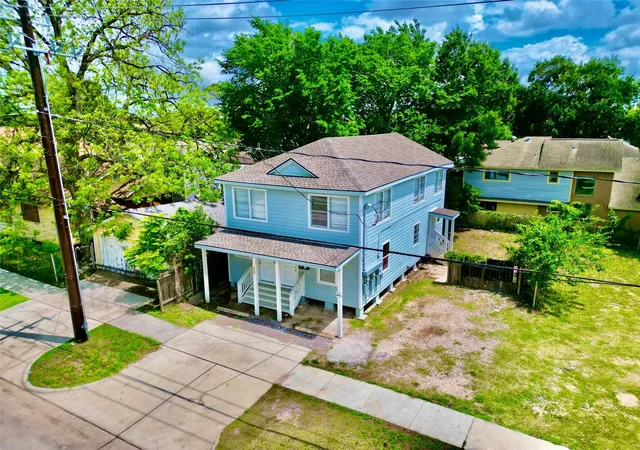 2nd image of 307 S 79th St, Houston, TX 77012 | MLS# 13084486