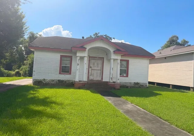 Photo 2 of Single family home for sale at 3142 7th St, Port Arthur, TX 77642 | MLS# 70153169 | Listing updated on 2026-08-26