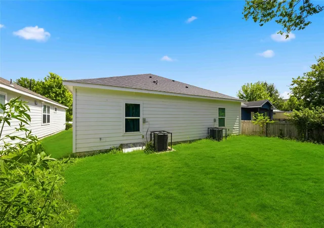 22nd image of 4518 Newberry St #A-B, Houston, TX 77051 | MLS# 90908327