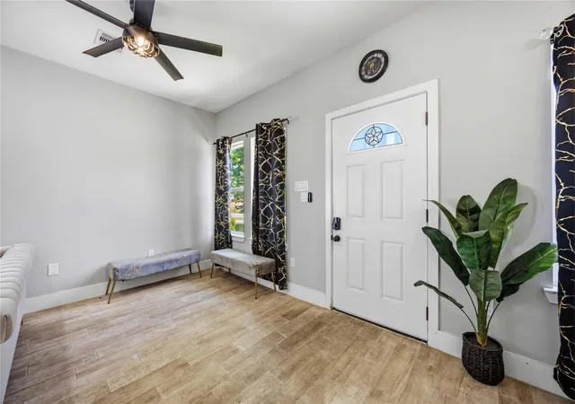 4th image of 4518 Newberry St, Houston, TX 77051