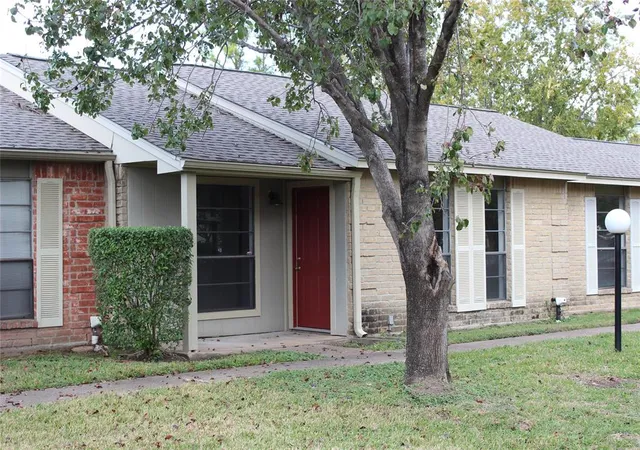 Photo 2 of Condominium at 8801 Hammerly Blvd #502, Houston, TX 77080 | MLS# 33063904 | | Sold on 2025-03-05