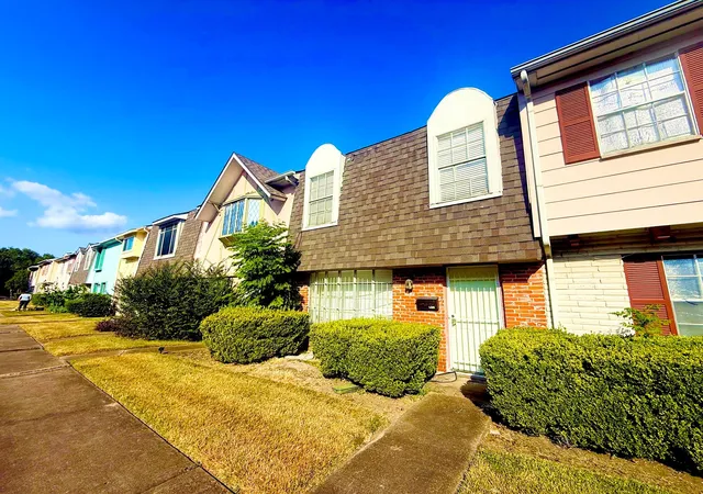 Photo 1 of Townhouse for sale at 11451 Beechnut St, Houston, TX 77072 | MLS# 4087614 | Listing updated on 2026-08-27