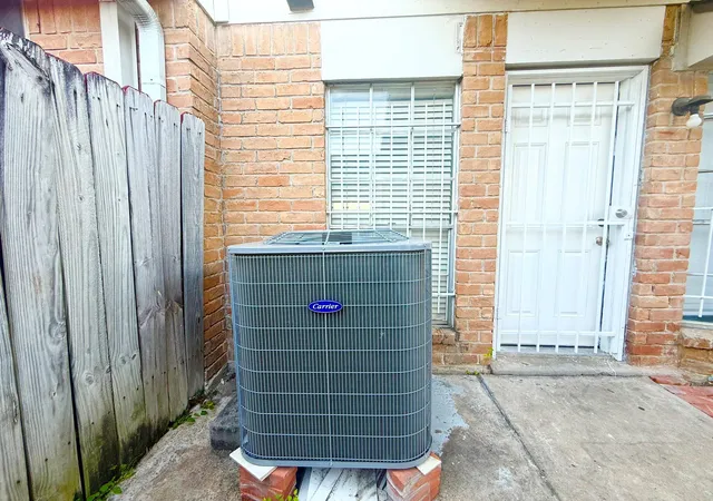 Photo 3 of Townhouse for sale at 11451 Beechnut St, Houston, TX 77072 | MLS# 4087614 | Listing updated on 2026-08-27