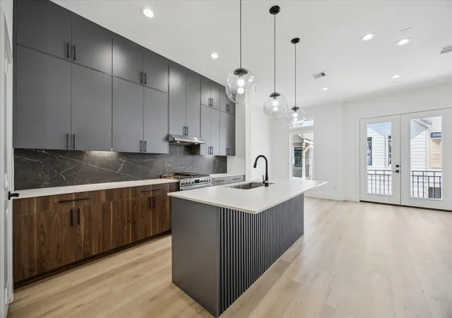 Photo 3 of Single family home for sale at 754 Curtin St, Houston, TX 77018 | MLS# 61039662 | Listing updated on 2026-09-19