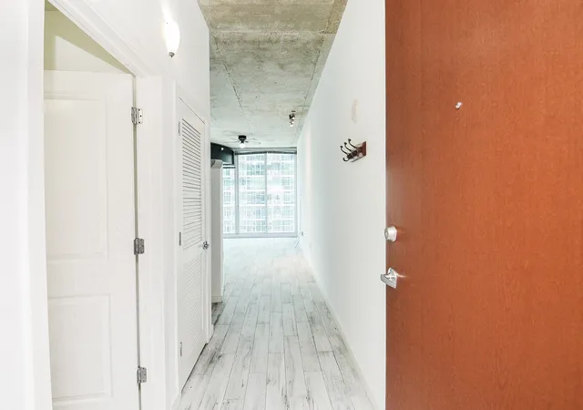 4th image of 5925 Almeda Rd #11612, Houston, TX 77004 | MLS# 75842991