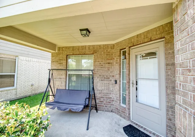 Photo 3 of Single family home for sale at 7911 Pelican Ln, Baytown, TX 77523 | MLS# 39622185 | Listing updated on 2026-09-05