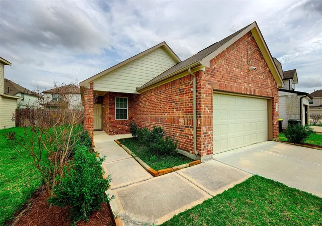 Photo 3 of Sale Pending at 4508 Danielle Gdns, Conroe, TX 77304 | MLS# 47960254 | Listing updated on 2026-08-29