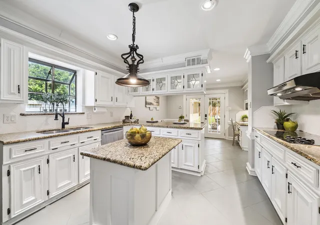 Photo 3 of Single family home for sale at 2007 Seven Oaks Dr, Humble, TX 77339 | MLS# 86629269 | Listing updated on 2026-09-14