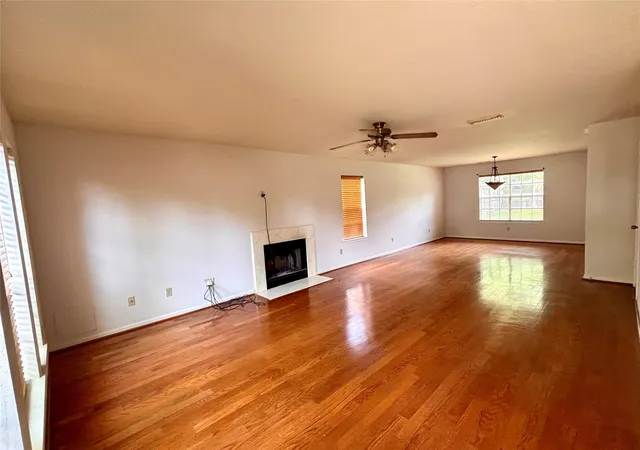 Photo 3 of Single family home for sale at 2731 Blue Mist Dr, Sugar Land, TX 77498 | MLS# 25554018 | Listing updated on 2026-07-10