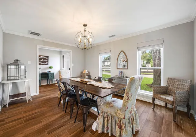 Photo 4 of Single family home for sale at 1922 Shadowdale Dr, Houston, TX 77043 | MLS# 84408229 | Listing updated on 2026-08-24