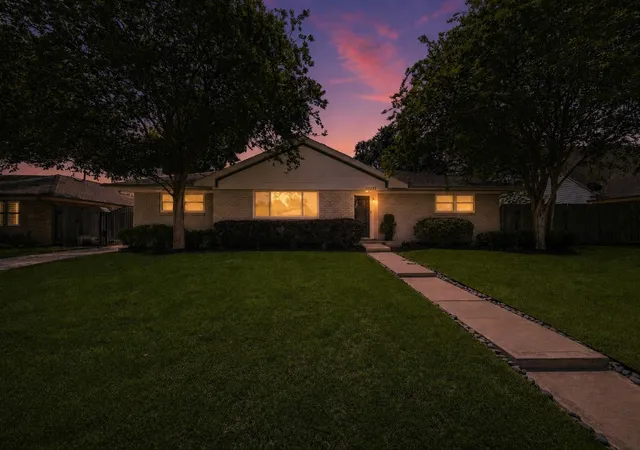 1st image of 10211 Cliffwood Dr, Houston, TX 77035 | MLS# 73387953