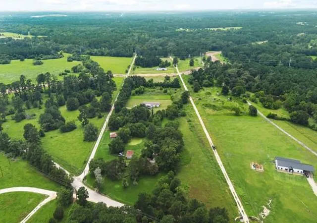 2nd image of 148 A Rogers Rd, New Waverly, TX 77358 | MLS# 44919318