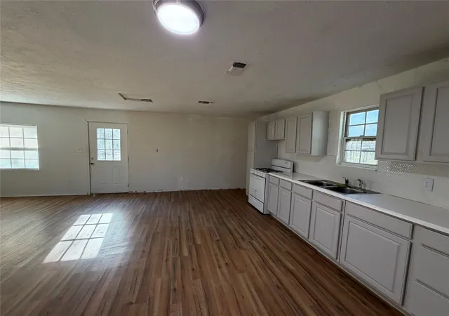 4th image of 397 County Road 2117, Cleveland, TX 77327 | MLS# 77204672