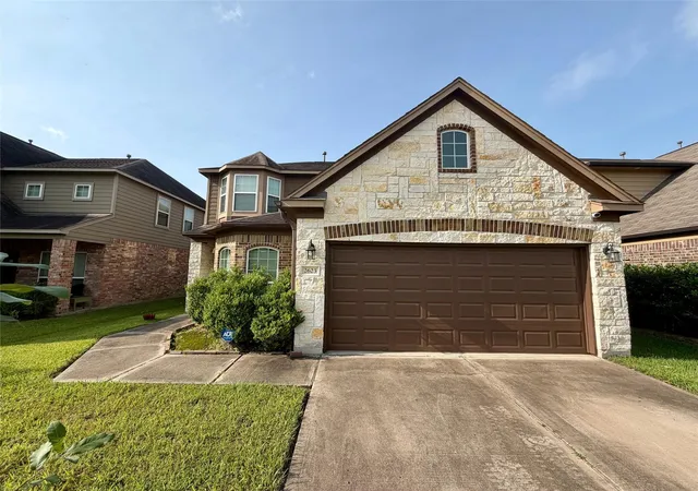 Photo 2 of Single family home for sale at 2623 Hunters Side Trl, Fresno, TX 77545 | MLS# 5914260 | Listing updated on 2026-07-10