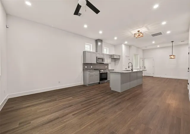 4th image of 6808 Madrid St, Houston, TX 77021 | MLS# 49944029