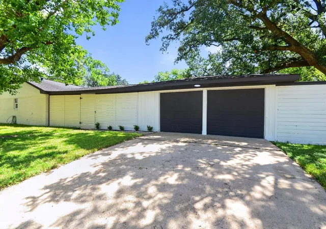 4th image of 5675 Sylmar Rd, Houston, TX 77081 | MLS# 44285178