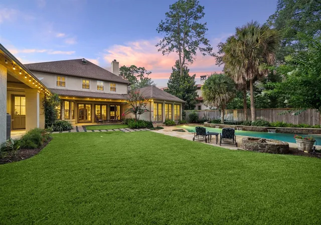 Photo 2 of Sale Pending at 531 Three Corners Dr, Houston, TX 77024 | MLS# 14587218 | Listing updated on 2026-09-11