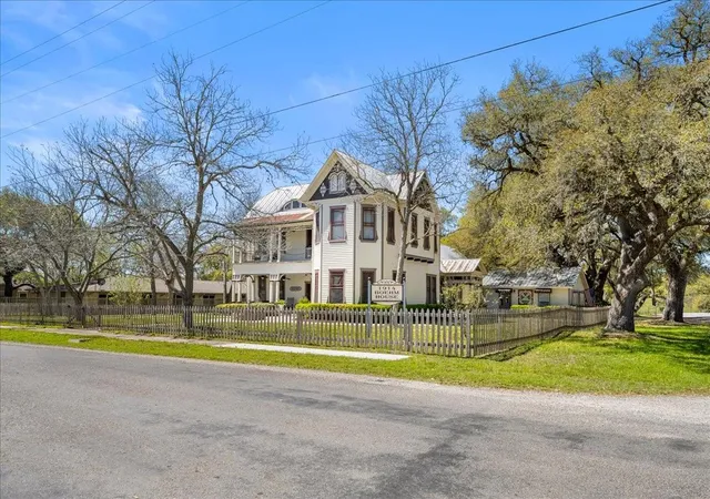 Photo 2 of Single family home for sale at 501 W Moore, Moulton, TX 77975 | MLS# 21138489 | Listing updated on 2026-03-24