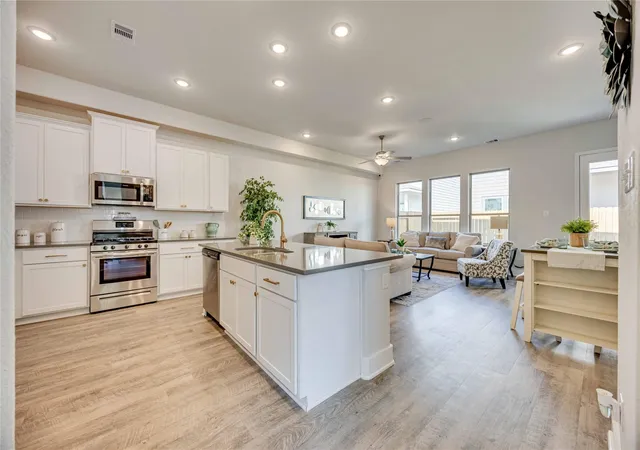 Photo 3 of Single family home for sale at 13451 Sun Cay Dr, Houston, TX 77047 | MLS# 69140328 | Listing updated on 2026-09-15