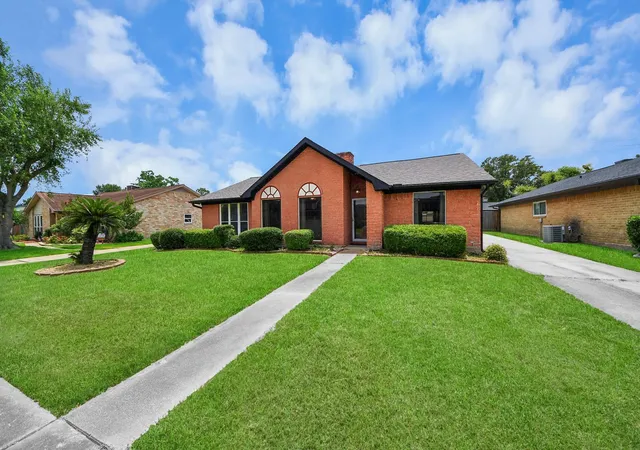 Photo 1 of Single family home for sale at 11526 Sagevale Ln, Houston, TX 77089 | MLS# 96755543 | Listing updated on 2026-09-11