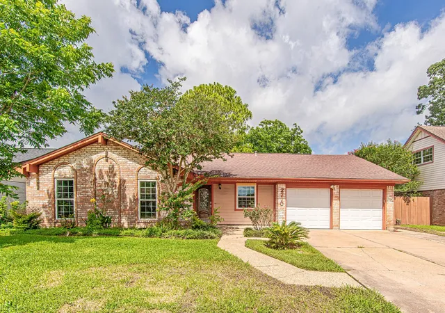 41st image of 2710 Burke Rd, Pasadena, TX 77502 | MLS# 87046036