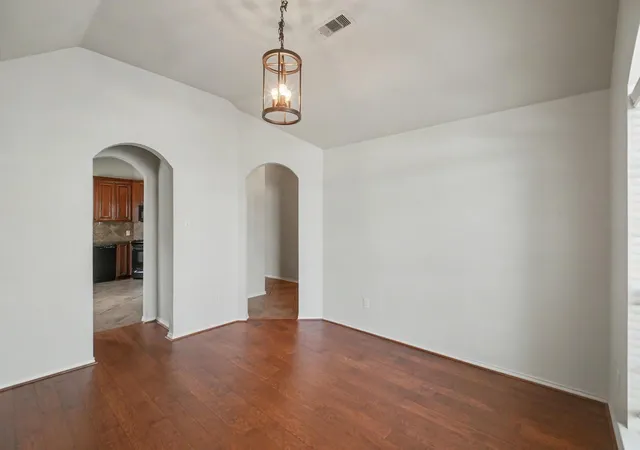 Photo 4 of Sale Pending at 16523 Strathmore Manor Ln, Houston, TX 77090 | MLS# 66655368 | Listing updated on 2026-08-19