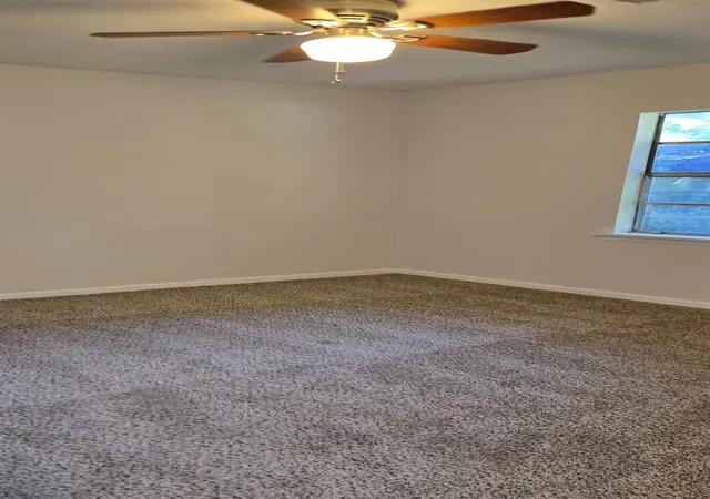 Photo 4 of Single family home for sale at 1014 N Arcola St, Angleton, TX 77515 | MLS# 95993040 | Listing updated on 2026-09-15