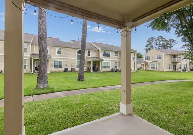 Homes for sale in Houston, TX | 13600 Breton Ridge Street, Houston, TX 77070 | Houzeo