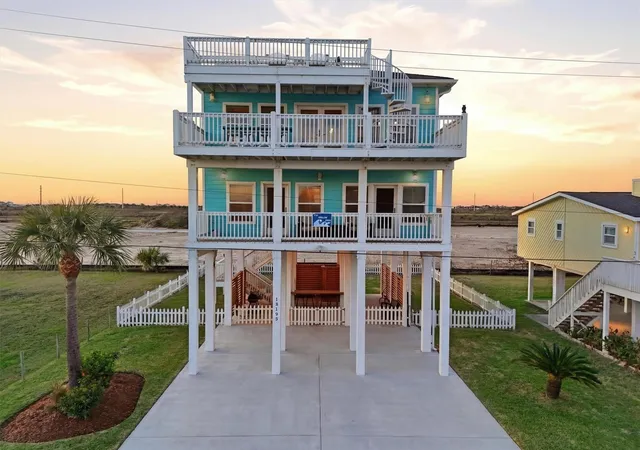 Homes for sale in Galveston, TX | 13102 John Reynolds Rd, Galveston, TX 77554 | MLS# 84406816