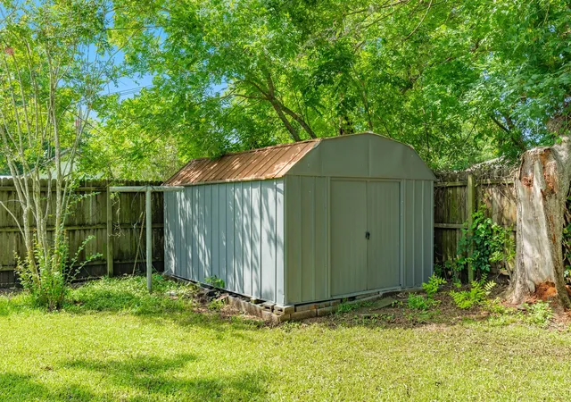 25th image of 303 Yaupon St, Sweeny, TX 77480 | MLS# 93269752