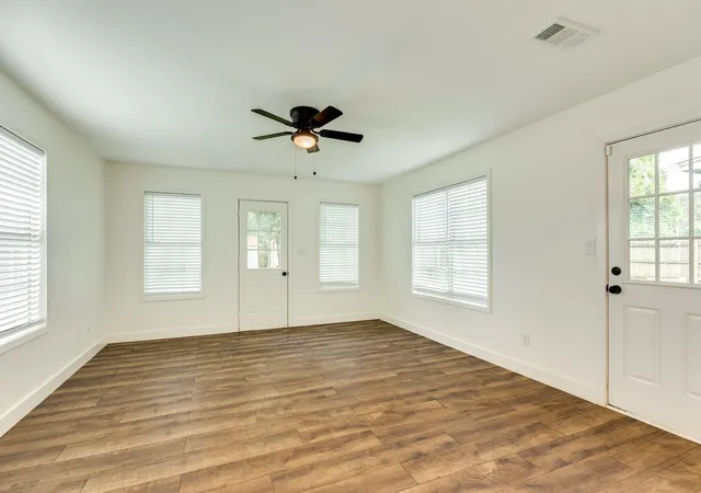 Photo 3 of Single family home for sale at 303 Yaupon St, Sweeny, TX 77480 | MLS# 93269752 | Listing updated on 2026-08-24