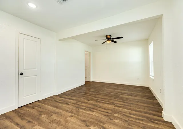 Photo 4 of Single family home for sale at 303 Yaupon St, Sweeny, TX 77480 | MLS# 93269752 | Listing updated on 2026-08-24