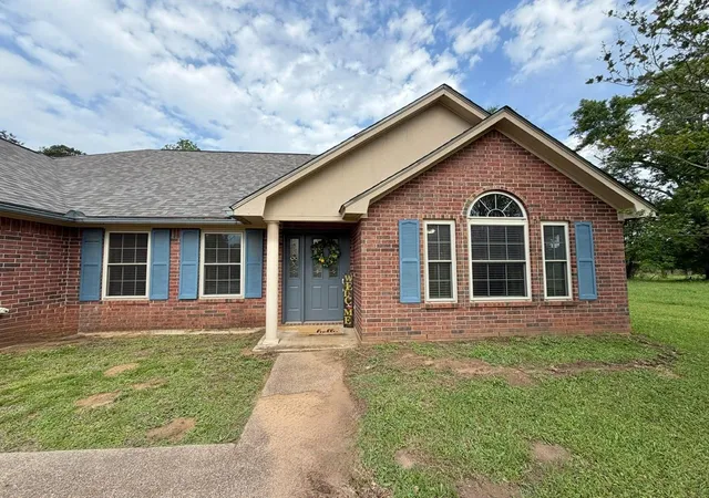 Photo 3 of Single family home for sale at 4244 State Hwy 19 S, Crockett, TX 75835 | MLS# 81907434 | Listing updated on 2026-04-09