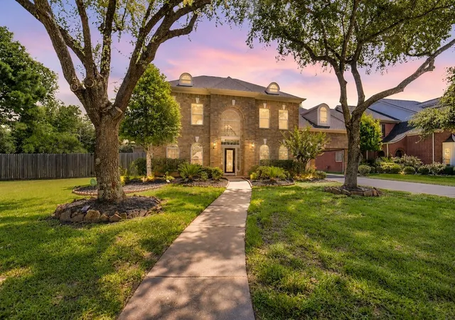 Photo 1 of Sale Pending at 4711 N Pine Brk Way, Houston, TX 77059 | MLS# 92536343 | Listing updated on 2026-09-12