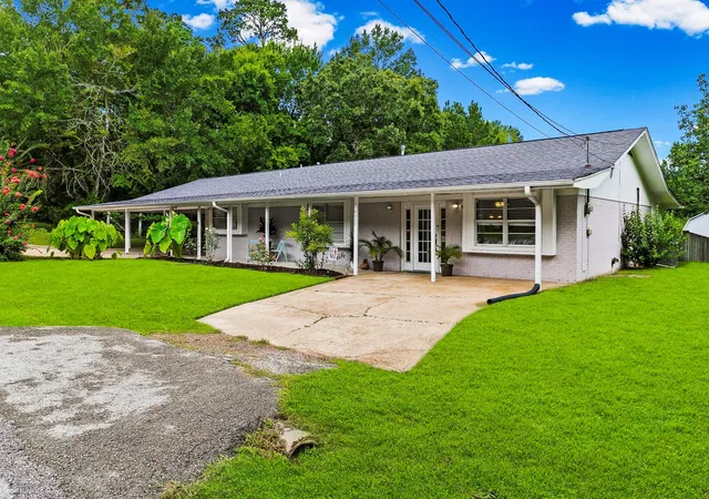 1st image of 4420 Shady Ln, Huntsville, TX 77320 | MLS# 14865685