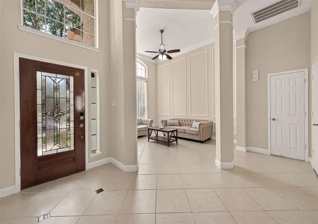 5th image of 2002 Thorncrest Ct, Sugar Land, TX 77479 | MLS# 95677987