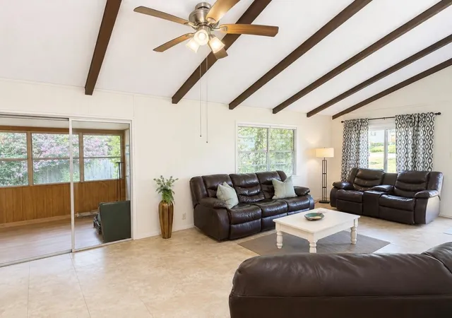 Photo 2 of Single family home for sale at 297 Vicki Dr, Livingston, TX 77351 | MLS# 59065268 | Listing updated on 2026-08-04
