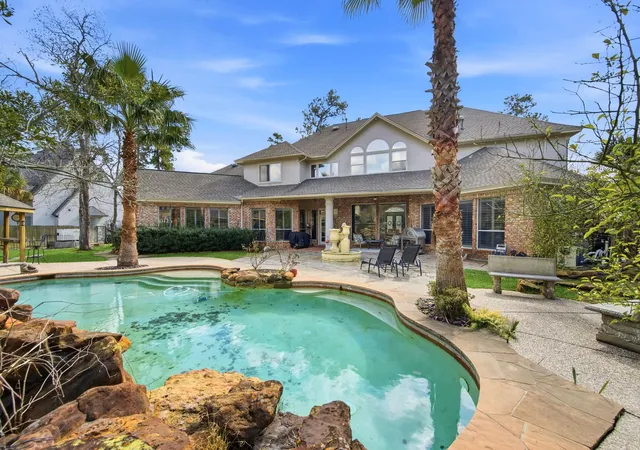 2nd image of 39 Forest Green Trl, Kingwood, TX 77339 | MLS# 62238910