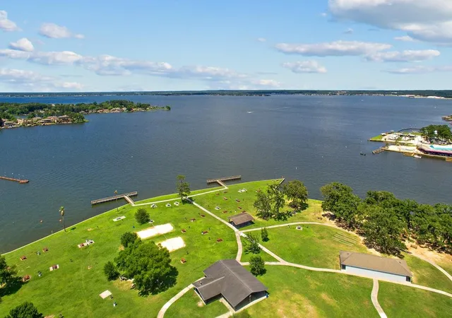 Photo 4 of Sale Pending at 3892 Redd Rose Ln, Conroe, TX 77304 | MLS# 45705077 | Listing updated on 2026-06-09