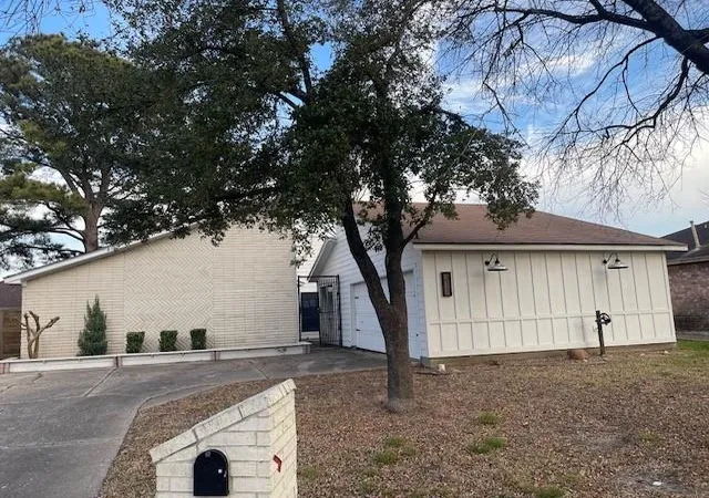 Photo 1 of Single family home for sale at 311 Edgeton Ct, Houston, TX 77015 | MLS# 38698969 | Listing updated on 2026-09-15