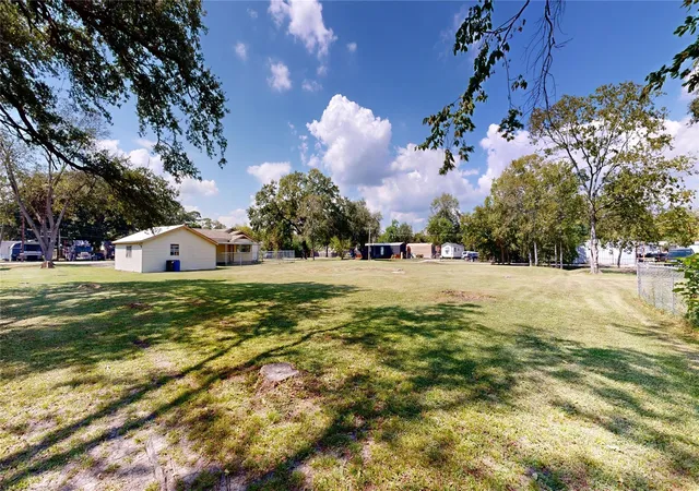 5th image of 203 S 6Th St, Highlands, TX 77562 | MLS# 44140353