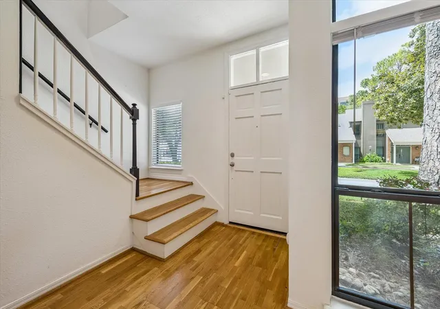 4th image of 701 Bering Dr #402, Houston, TX 77057 | MLS# 67245581