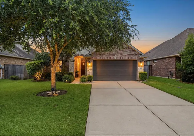 Homes for sale in Pearland, TX | 1911 Cedar Ridge Ln, Pearland, TX 77089 | MLS# 83508311