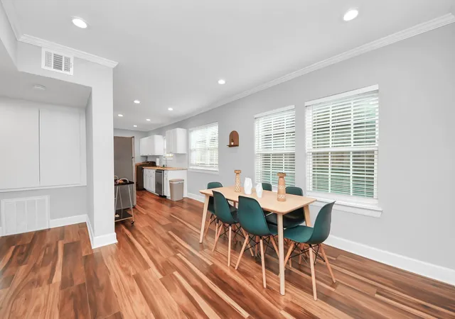 Listing Photo 5 - Condo for sale in building located at 1508 Ridgewood St, Houston, TX 77006