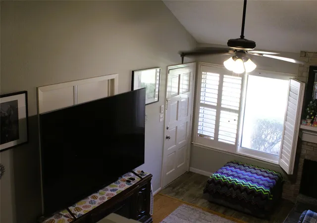 4th image of 2316 Woodland Park Dr #15, Houston, TX 77077 | MLS# 14920768