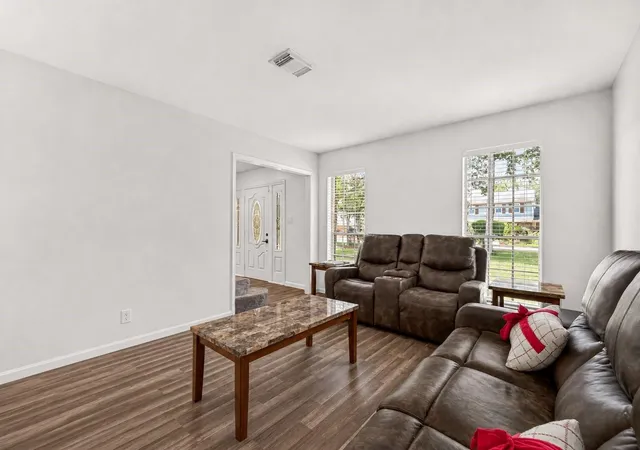 Photo 3 of Single family home for sale at 1523 Bodart Dr, Houston, TX 77090 | MLS# 65877596 | Listing updated on 2026-07-27