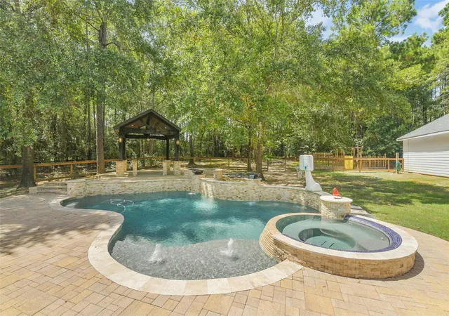 3rd image of 4046 Highland Pass, Montgomery, TX 77316 | MLS# 98574282