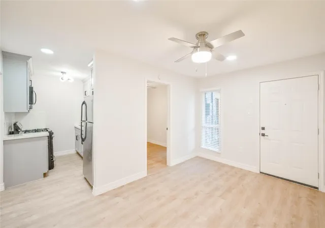 21st image of 2703 Mason St #16, Houston, TX 77006 | MLS# 56259310