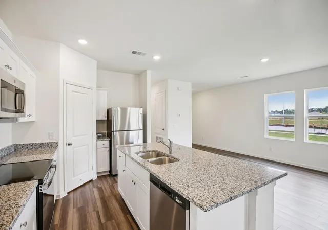 2nd image of 2210 Blue Mariner Path, Dickinson, TX 77539 | MLS# 78991990